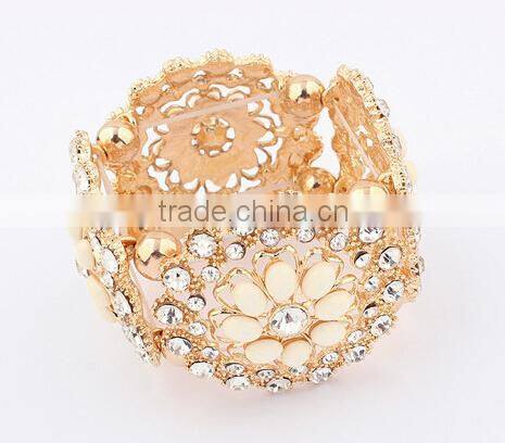 High quality rhinestone elegant lady bangle