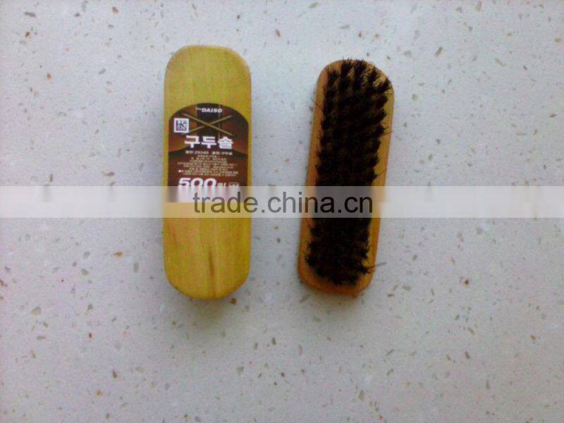 shoe cleaning brush with wooden handle