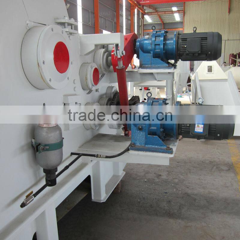 palm trees chipper machine