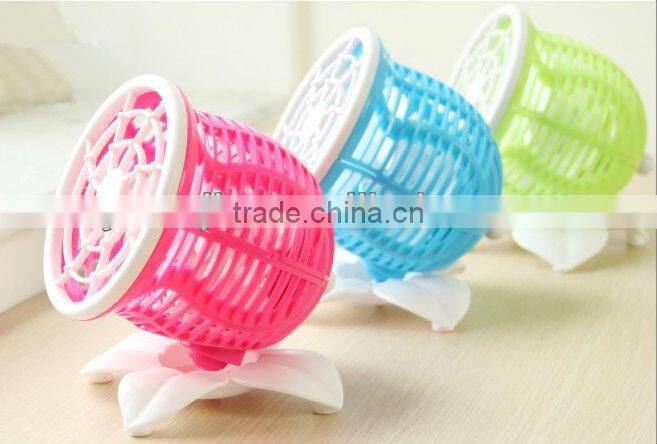 Supply Creative fashion double motor rotate 360 degrees USB fan