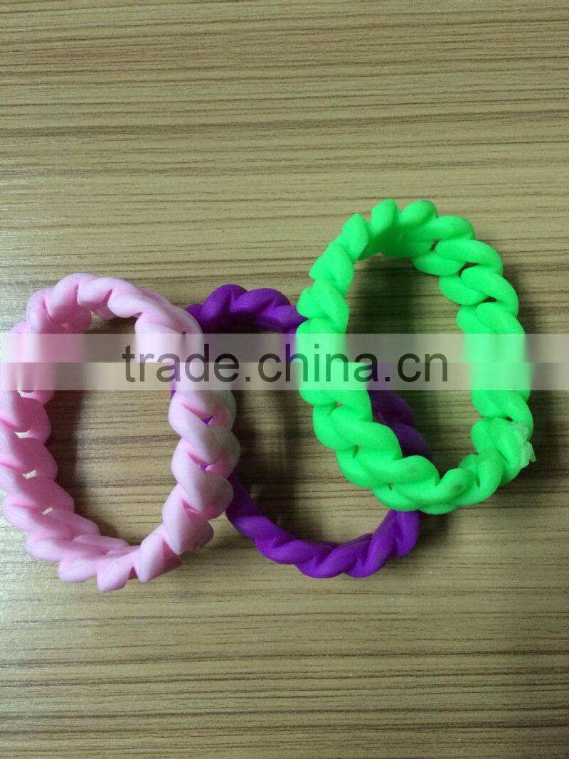 Personalized compilation Hemp flowers shaped silicone bracelet