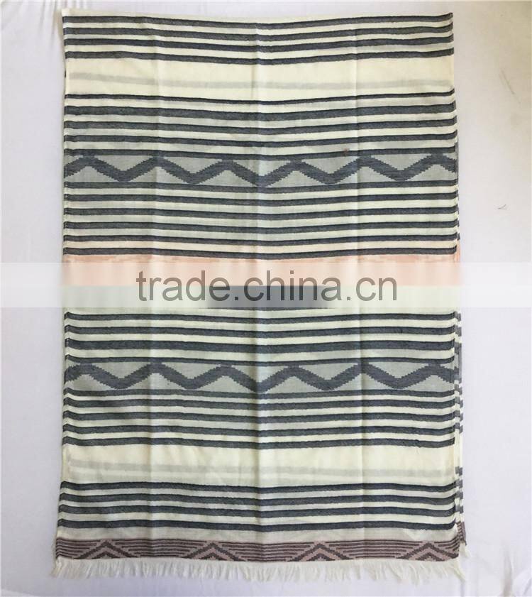 2017 EU Fashion Latest Scarf Designs Women Fringes Scarf Women Hijab