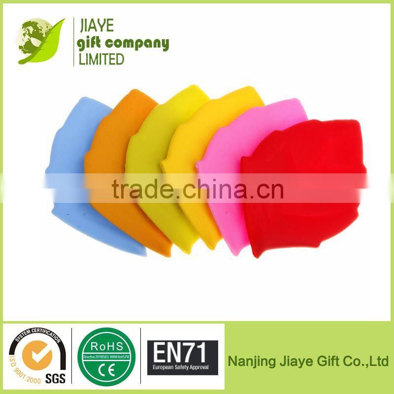 Foldable Silicone Maple Leaf Shape Cup Drinking Wash Gargle Cups