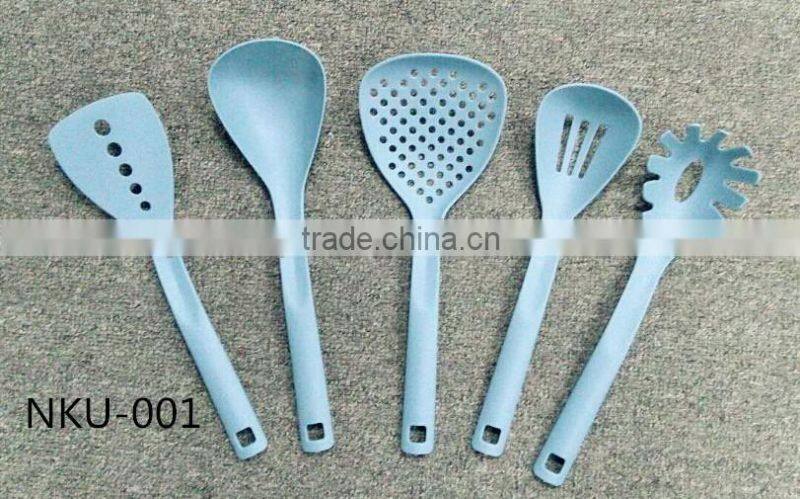 2016 Hot Sale FDA and LFGB Food Grade Colorful Nylon Cooking Utensils Set & silicone kitchen products