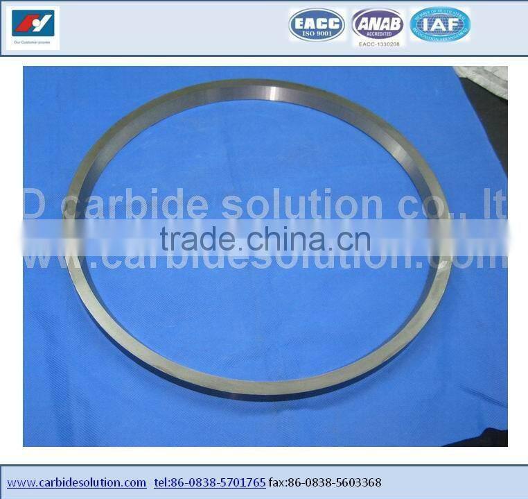 Tungsten carbide cutting roller for diapers