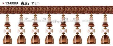 Fringes wholesalers 100% rayon material acrylic bead curtain tassel fringe beaded fringe with suede fabric