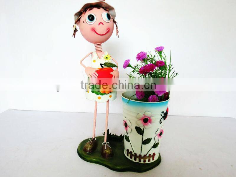 metal doll can used clock