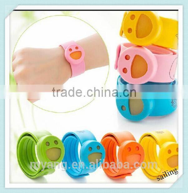 Top quality bracelet insect best mosquito repellent,smile face shape mosquito repellenting