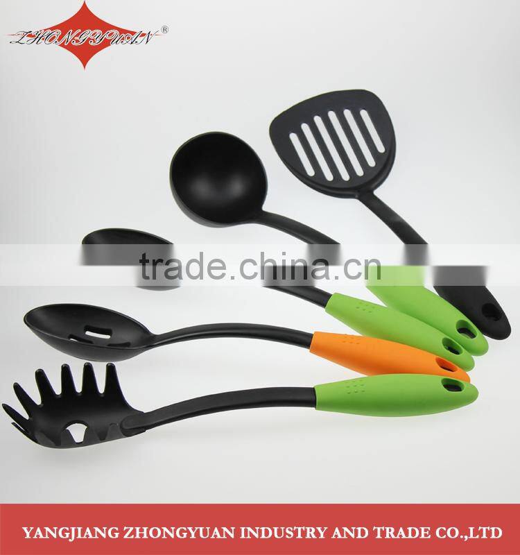 Hot sale non-toxic colorful funny kitchen tools nylon kitchen utensils set
