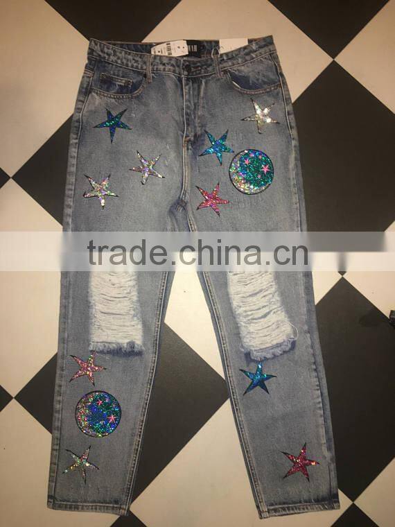2017flower shape custom embroidery sequin patch embroidery design for jeans