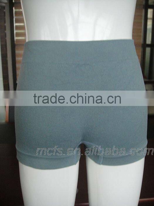 Boy's comfortable seamless kid's boxer shorts