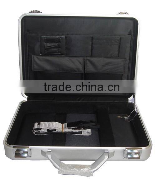 Molded Silver Aluminum laptop case with interior compartment, silver multiple laptop carrying case,locking aluminum carry case