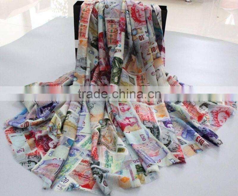 High quality wool scarf with soft handfeel