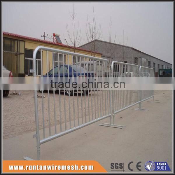 Hot dipped galvanized anping pedestrian metal traffic crowd control barrier