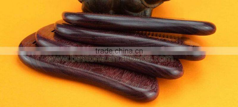Travel Violet Sandal Wood Comb