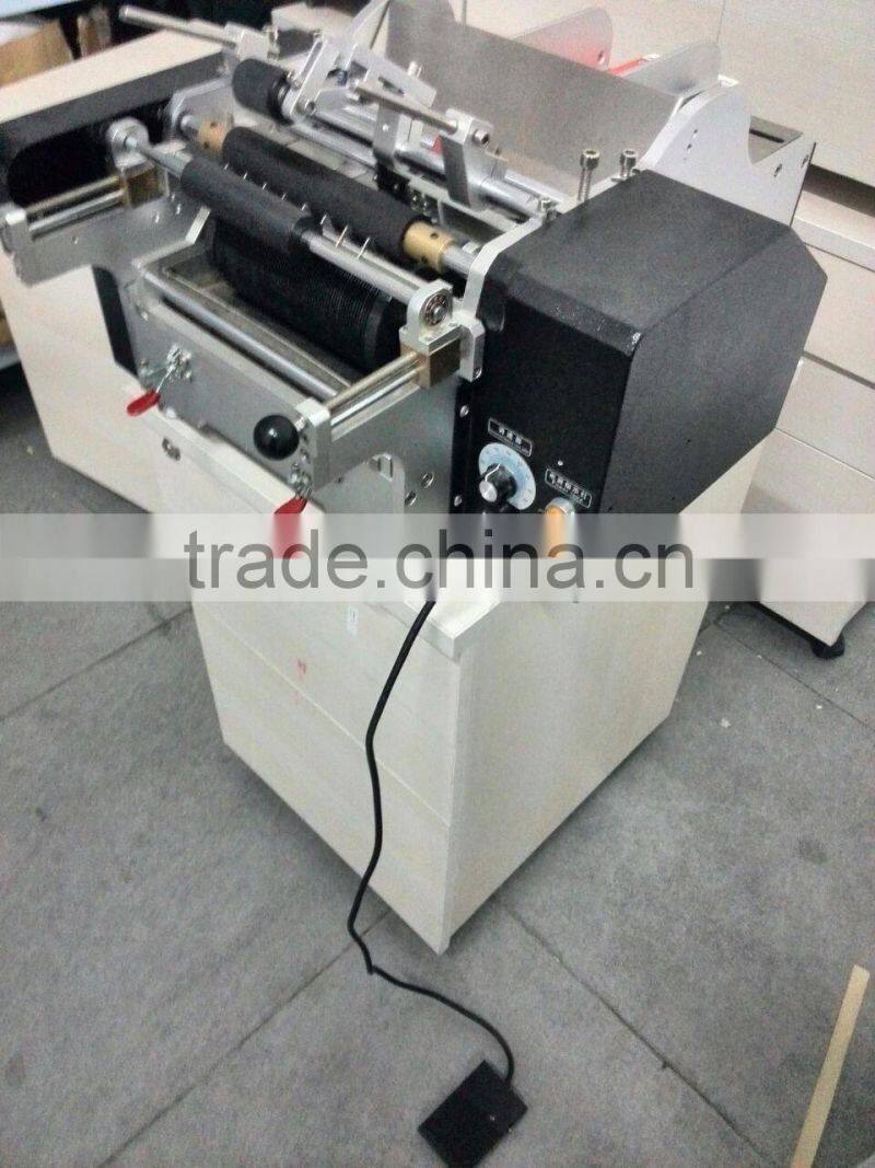 Semi-auto manual labeling machine for round bottles Shanghai