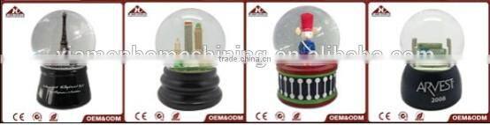 santa clause musical waterglobe