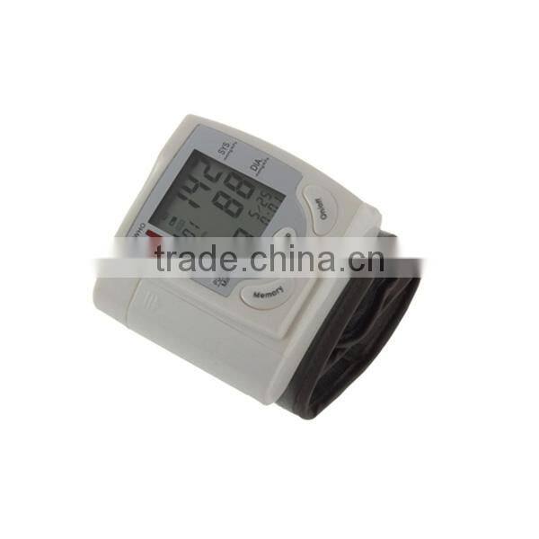 Medical Supplier Wrist Free Digital Blood Pressure Meter