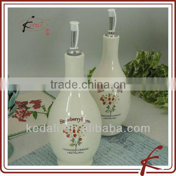 pet design ceramic salt pepper shakers