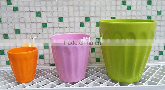 Wholesale cheap color plastic flowerpot