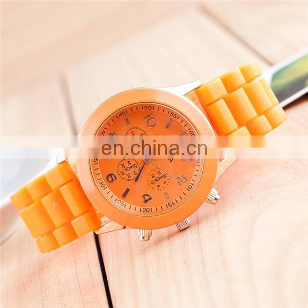 2014 Yiwu Manufacturer Directly Sale Fashion Custom Silicone Wrist Watch
