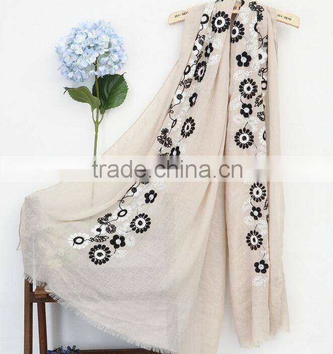 Best Selling Korean Fashion Girl Maxi Small Flower Embroidery Shawl Scarf