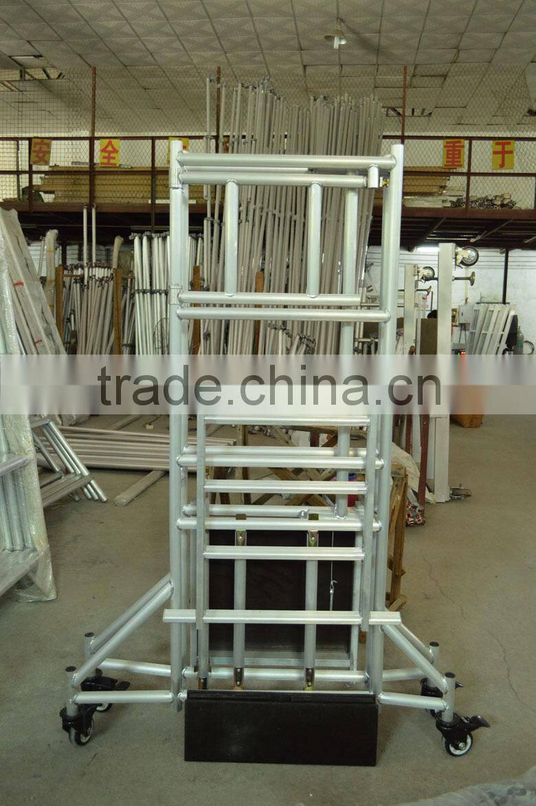 Folding aluminum scaffolding