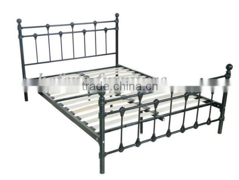 2016 New Design 4ft Small Double Ivory Metal Bed