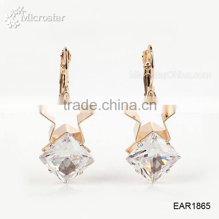 Lucky 18K Gold Four Leaf Clover Shape Diamond Stud Earring