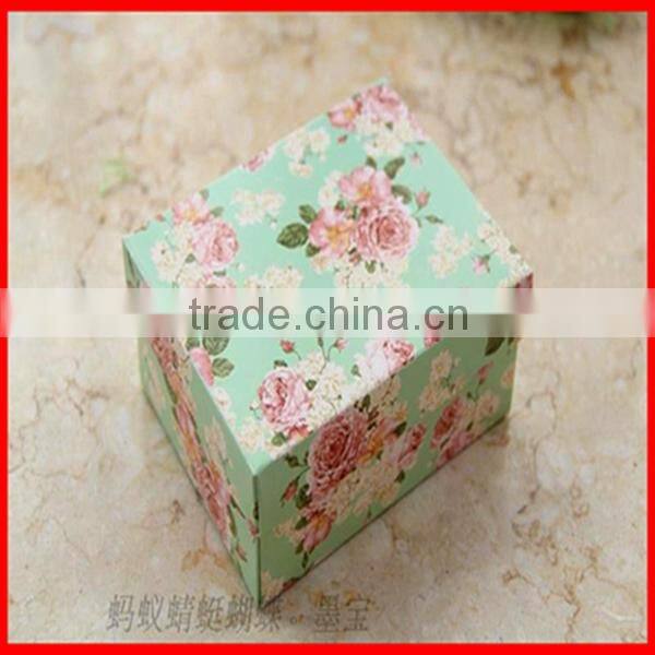 Wholesale - Romantic Lavender Paper Candy Boxes Purple Ribbon White Wedding Favors Party Gift Boxes Holders