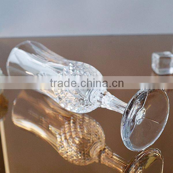 High Quality Clear Tulip Shape Wine Glass with Special Pattern