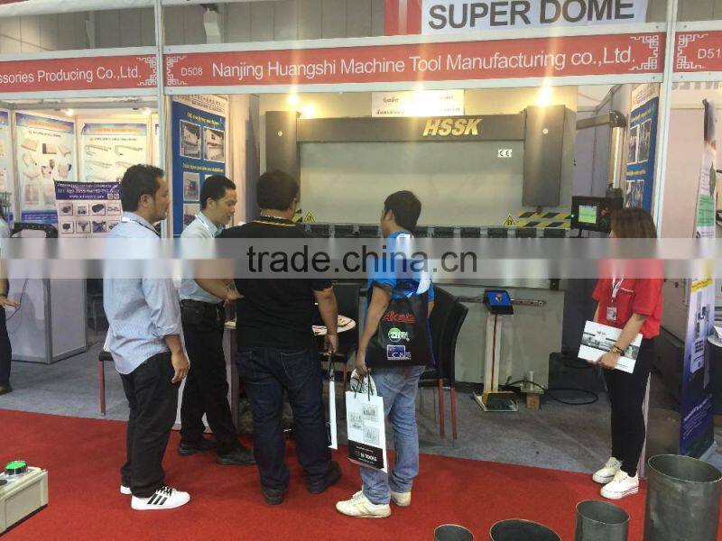 Full CNC synchronized Hydraulic press brake