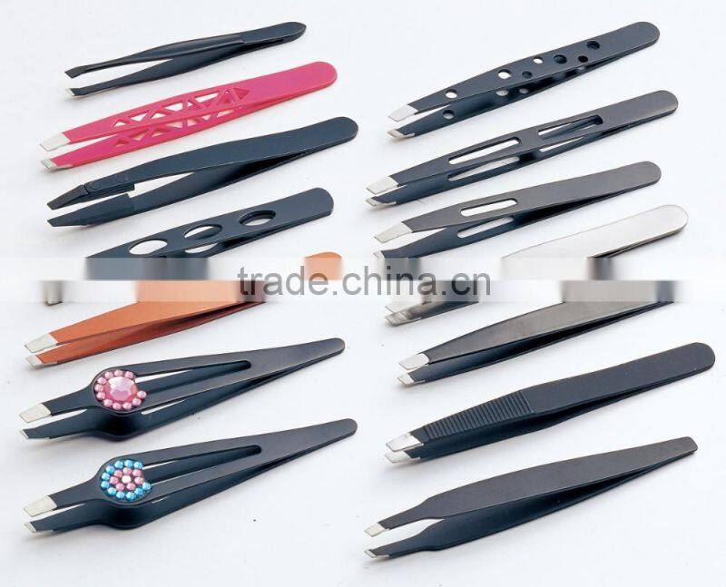 Straight tip eyebrow tweezer with silicon non-slip finger grips