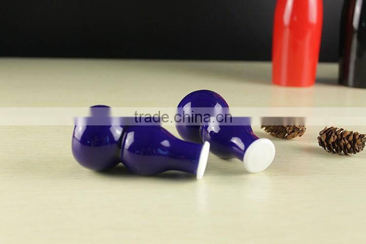 Traditional Chinese style calabash shape ceramic spice bottle