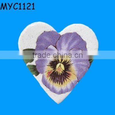 Hand made custom leaf shaped brooches in bulk