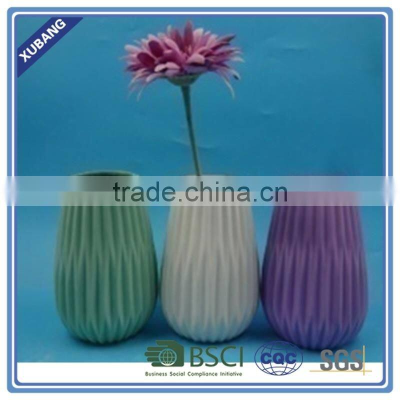 Porcelain small flower vases for decoration