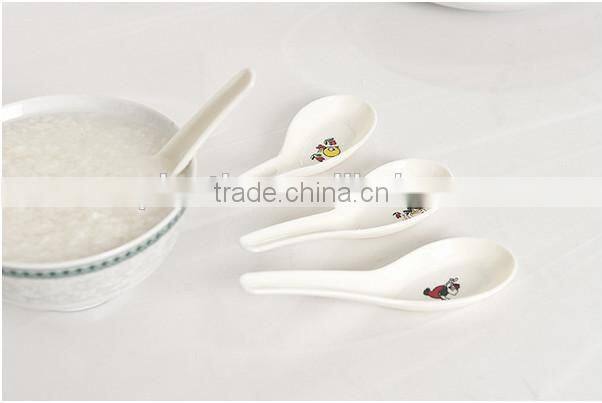 Safe PP plastic spoons,custom food grade plastic spoons supplier in China,custom food grade plastic spoons for eatting wholesale