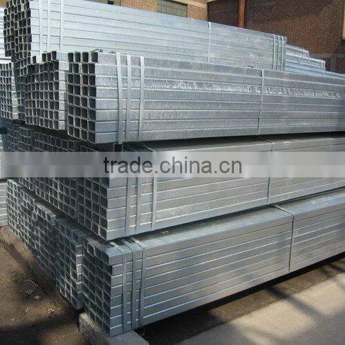 Galvanized steel pipe with socket