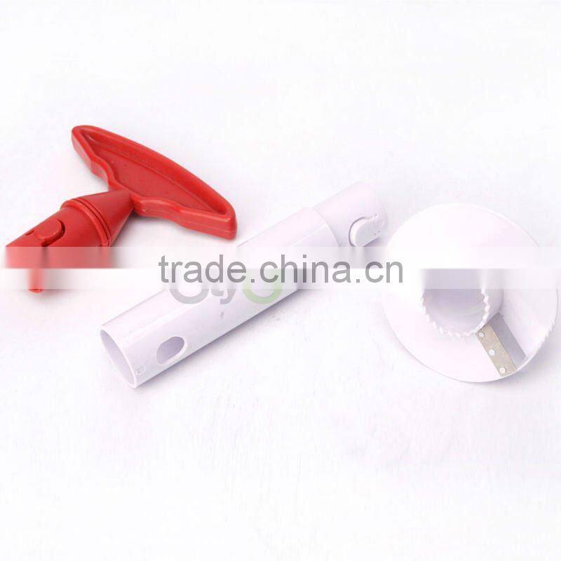 Handheld Cylindrical Pineapple cutter with Circular blade