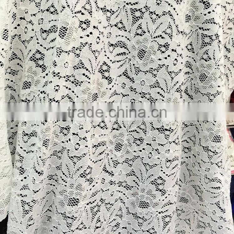 The elastic lace fabric