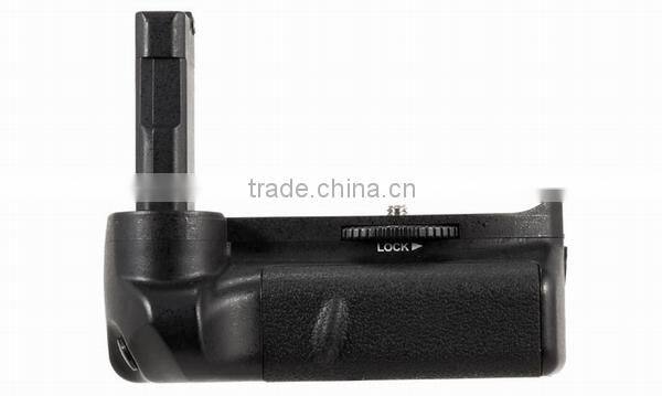 Commlite ComPak E6 Battery Grip/ Vertical grip/ Battery pack for Nikon D3100/D3200