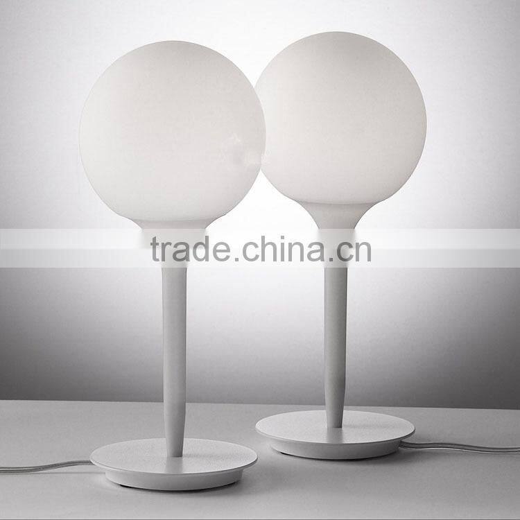 Decorative Hand Knitting Cover Glass Bedside Table Lamp with White Glass lamp Shade