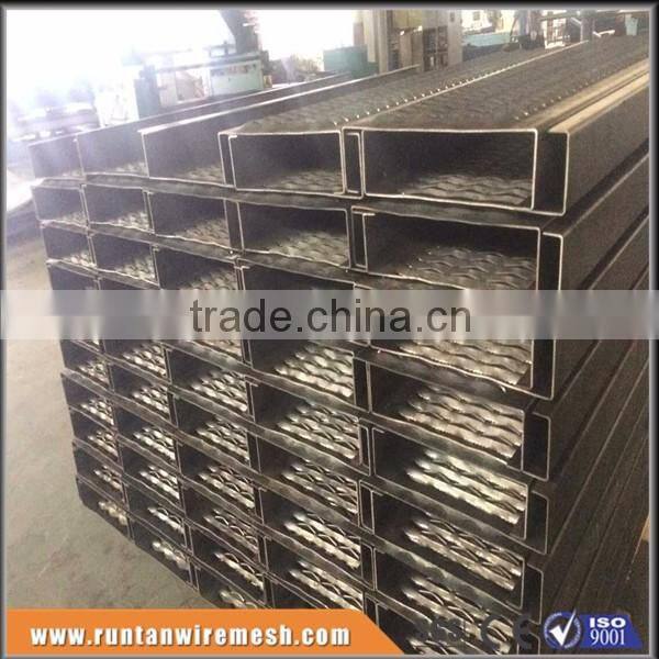 Hot dipped galvanized Diamond perforated grip strut safety grating (Trade Assurance)