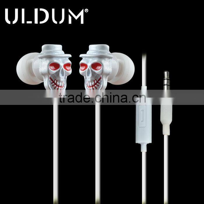 High quality earpiece earphone with best packing skull shaped earphones music earbuds