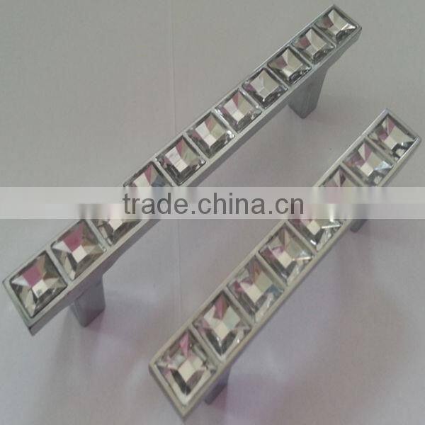 China supplier zinc crystal cupboard handle D8006