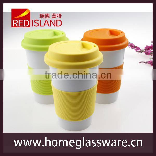 Colourworks Ceramic Mug With yellow Silicone Band And Lid