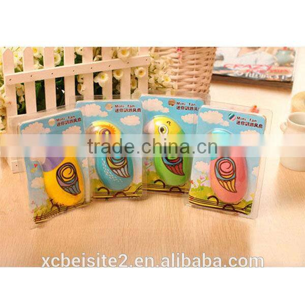 J108 mini fashion parrot home fan