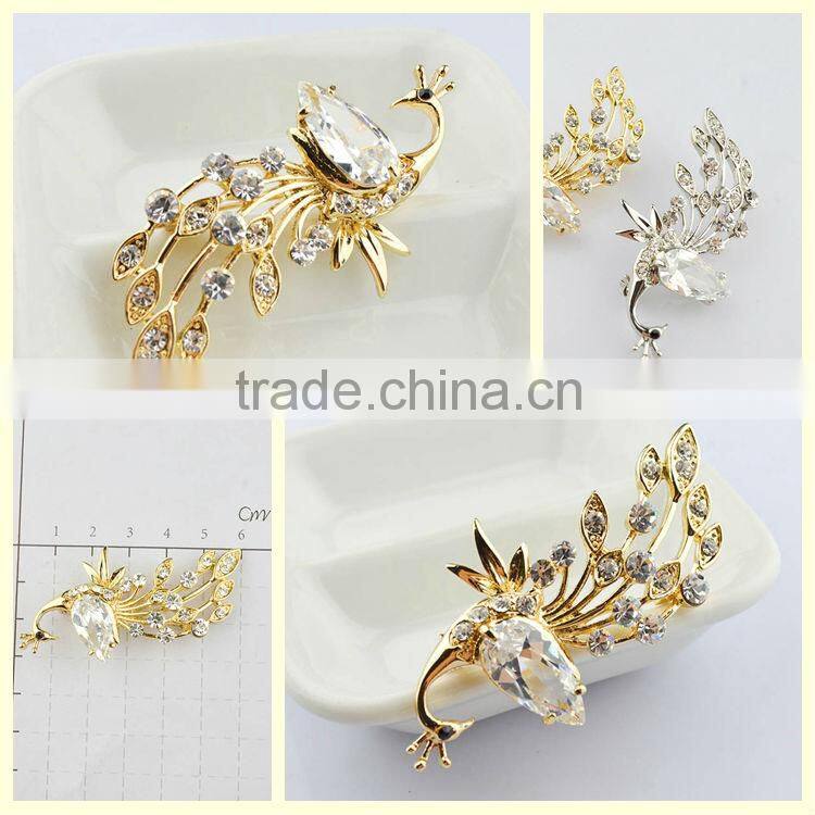 Factory cheap accessories wedding gold peacock dance brooches