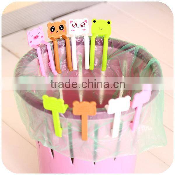 2015 New Arrival Latest Plastic Garbage Trash Can Bag Clip Holder