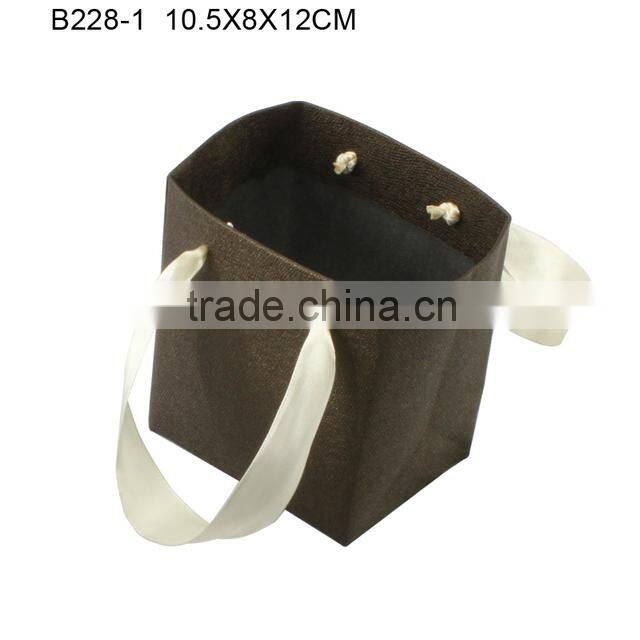 Customized Elegant Art Paper Jewelry Bag for Jewelry Box with Silk Ribbon Manufacturers China B228-3